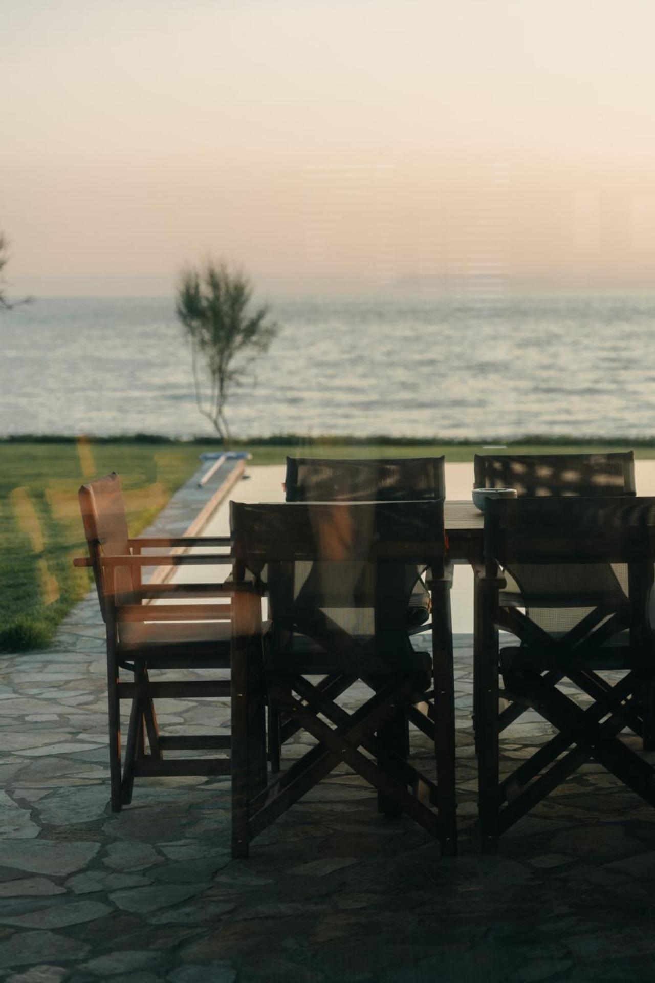 Real Life Homes Luxurious Seafront Villas Each With Their Own Private Pools Κορακοχώρι Εξωτερικό φωτογραφία